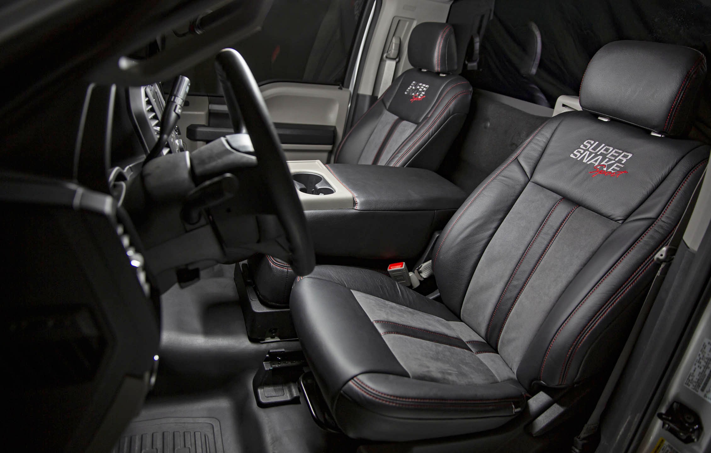 &laquo;Суперзмей&raquo; передаёт привет &laquo;Молнии&raquo;: очередной маслтрак от Shelby стал серийным 